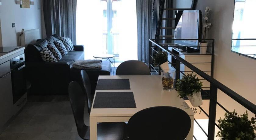 Grey Apartment Zagreb Buitenkant foto