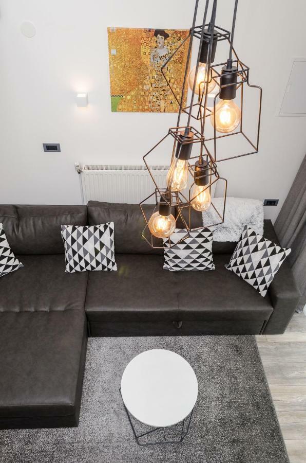 Grey Apartment Zagreb Buitenkant foto