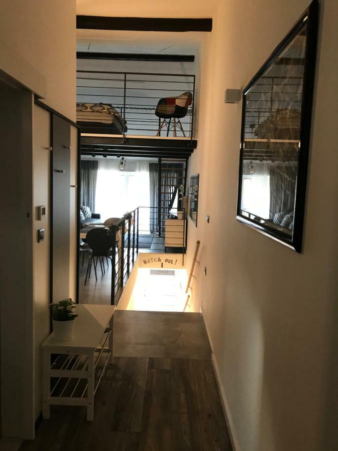 Grey Apartment Zagreb Buitenkant foto